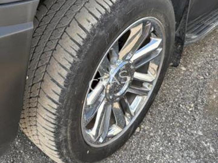 2008-cadillac-escalade-image-9