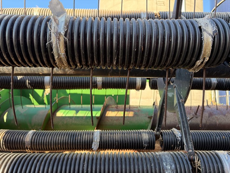 john-deere-216-image-10
