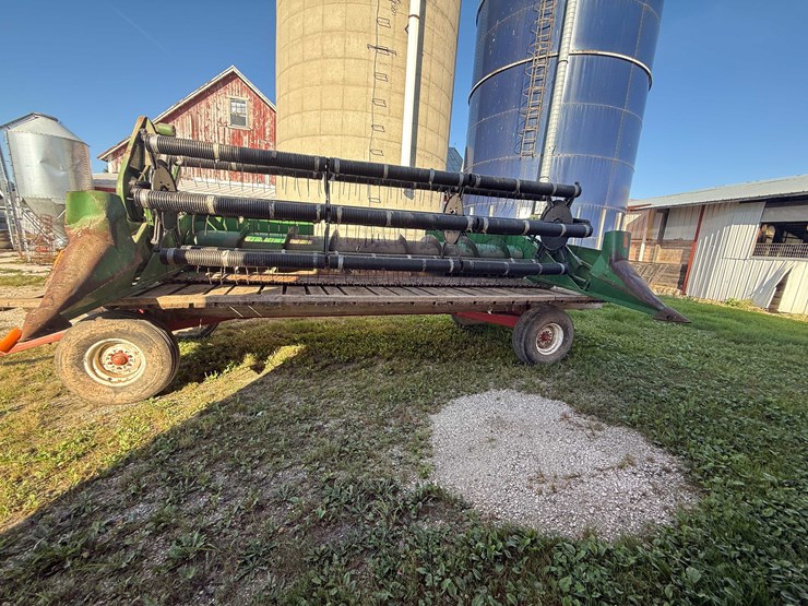 john-deere-216-image-1