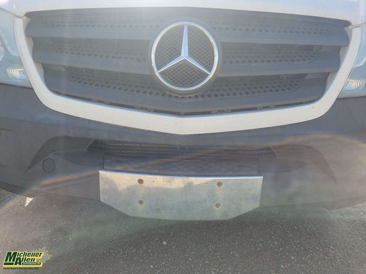 2015-mercedes-benz-sprinter-2500-image-29