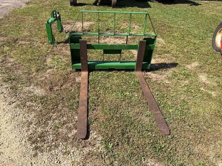 loader-mount-pallet-forks-image-1