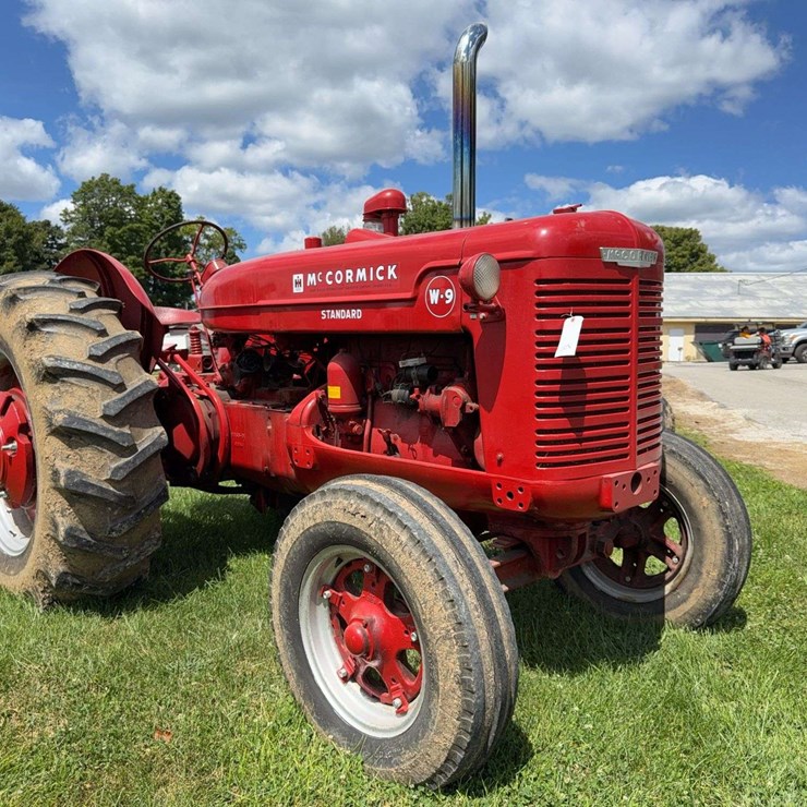Farmall W-9