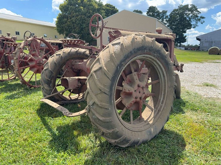 farmall-f-20-image-11