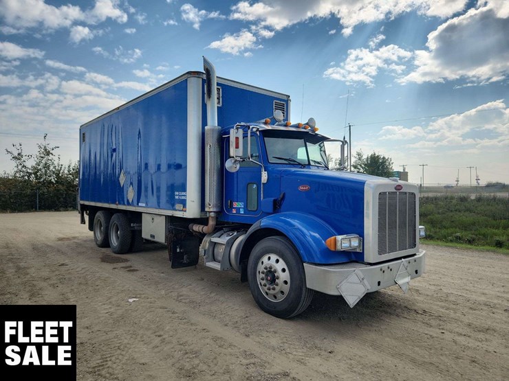 2008-peterbilt-365-image-4