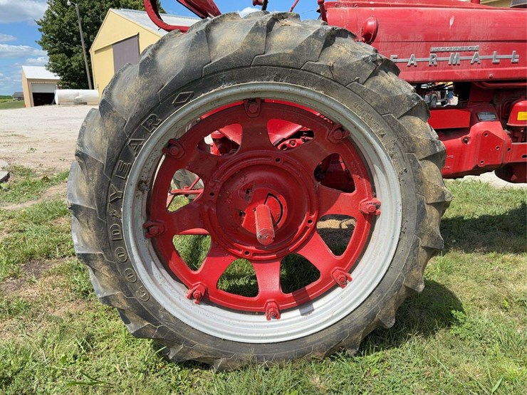 farmall-300-image-23
