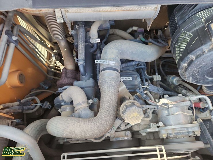 2014-case-sr200-image-22