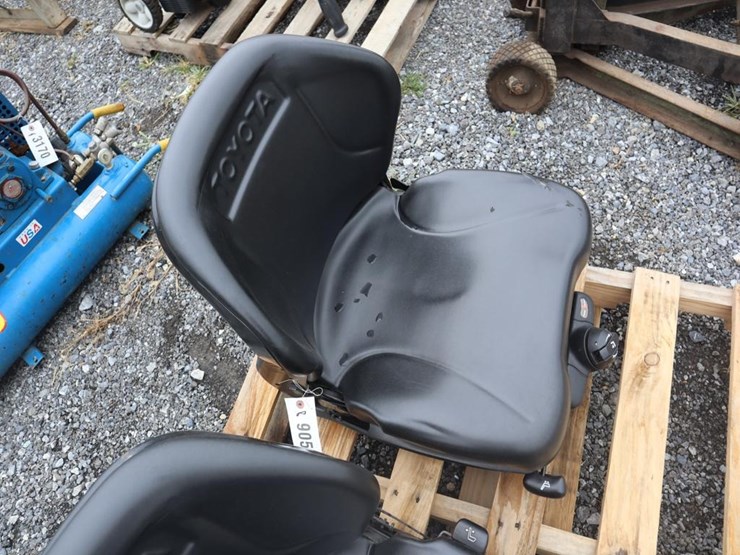 tractor-seat-image-1