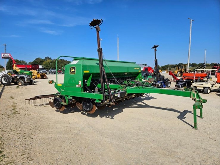 2022-john-deere-1590-image-26