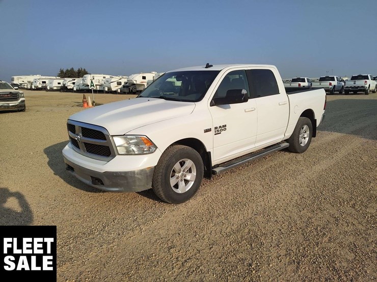 2020-ram-1500-classic-image-1