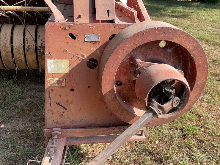 new-holland-281-image-11