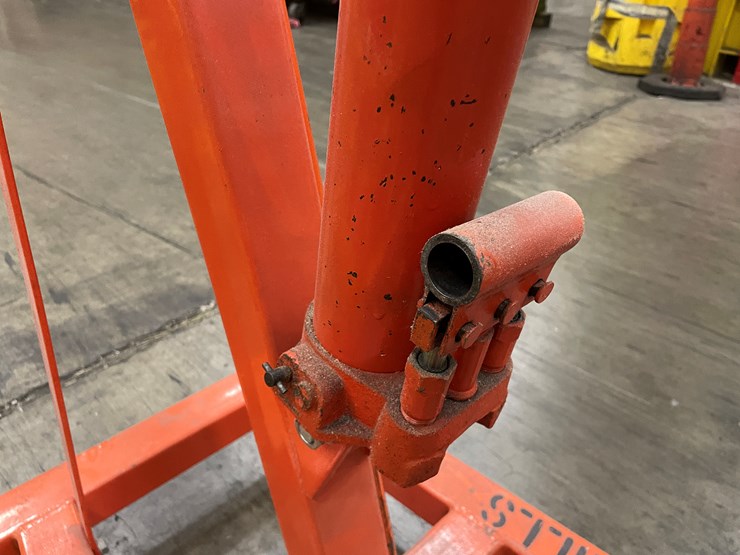 #8055-•-jet-2-ton-hydraulic-engine-hoist-image-3