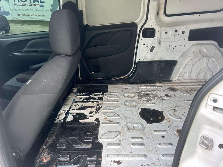2018-ram-promaster-city-image-22