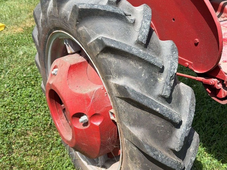 farmall-b-image-19