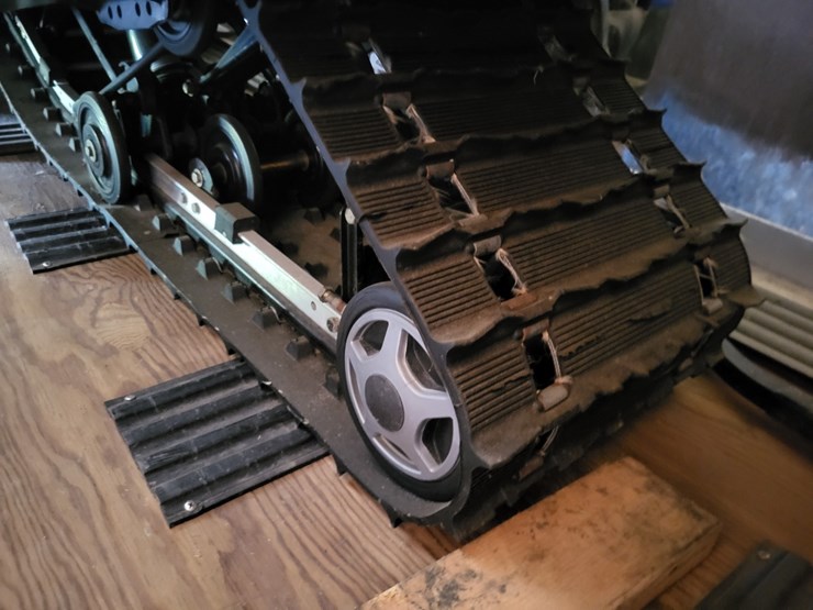 caterpillar-440-image-45