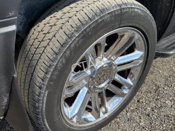 2008-cadillac-escalade-image-7