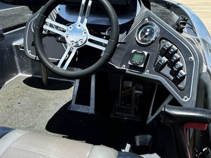 #207-•-2013-ranger-boats-z119c-boat-image-12