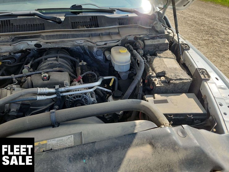 2014-ram-3500-slt-image-22
