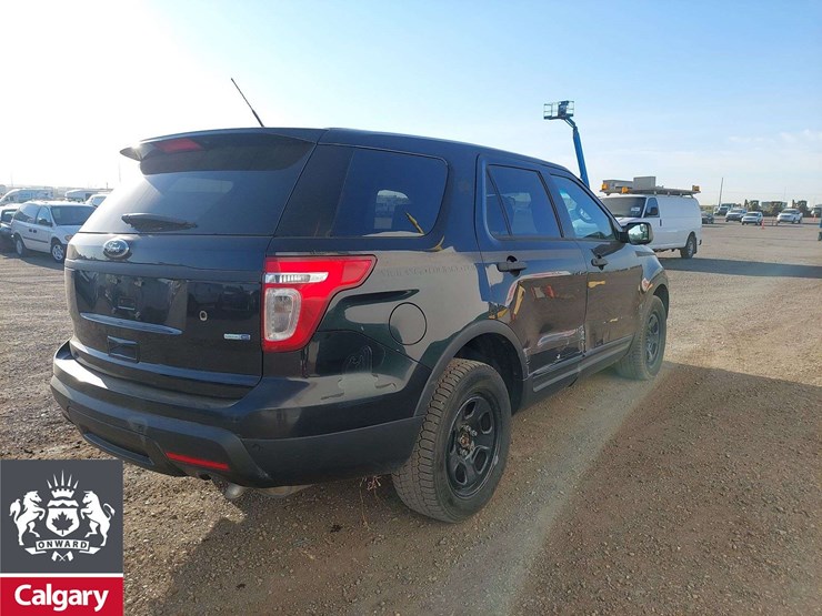 2015-ford-explorer-image-4