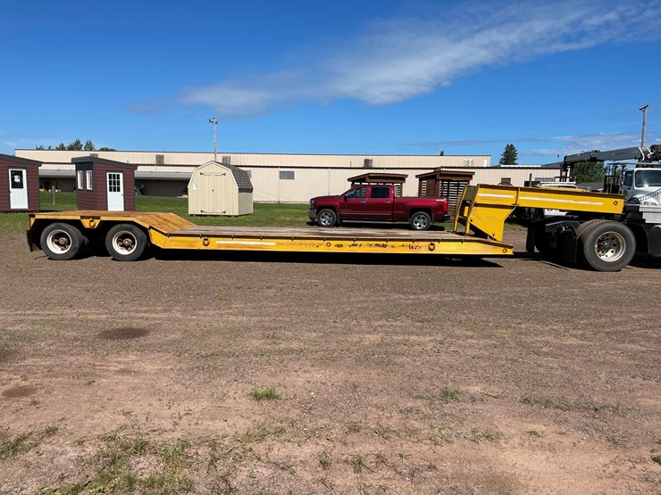 #3006-•-1986-eager-beaver-tandem-axle-lowboy-trailer-(has-wi-title)-(ashland,-wi)-image-3