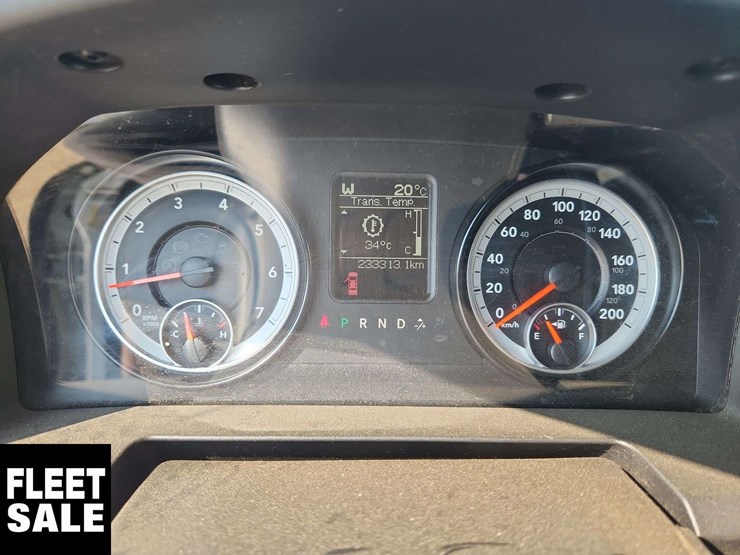 2014-ram-3500-slt-image-10