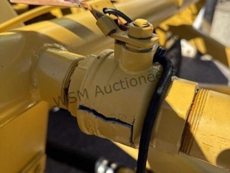 2007-caterpillar-613c-image-10