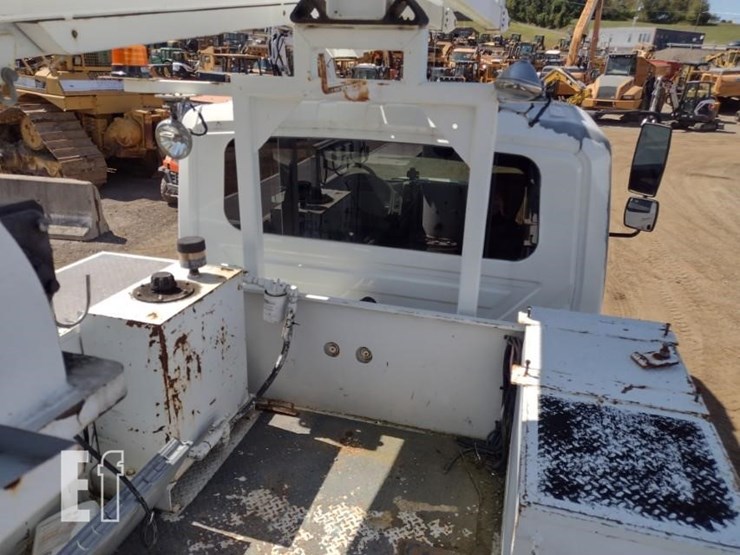2008-international-durastar-4300-image-38