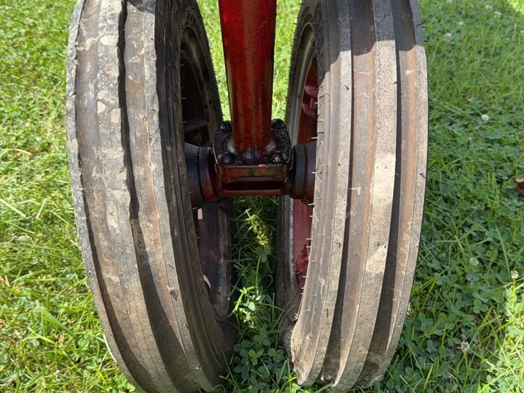 farmall-b-image-11