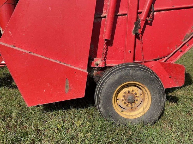 massey-ferguson-560-image-16