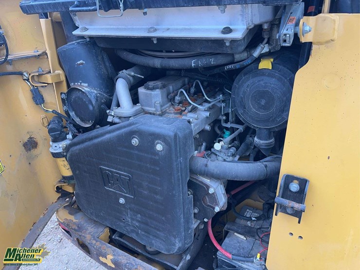 2011-caterpillar-252b3-image-12