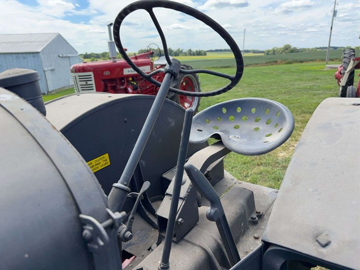 mccormick-deering-w-30-image-45