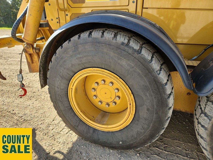 2020-caterpillar-150-awd-image-53