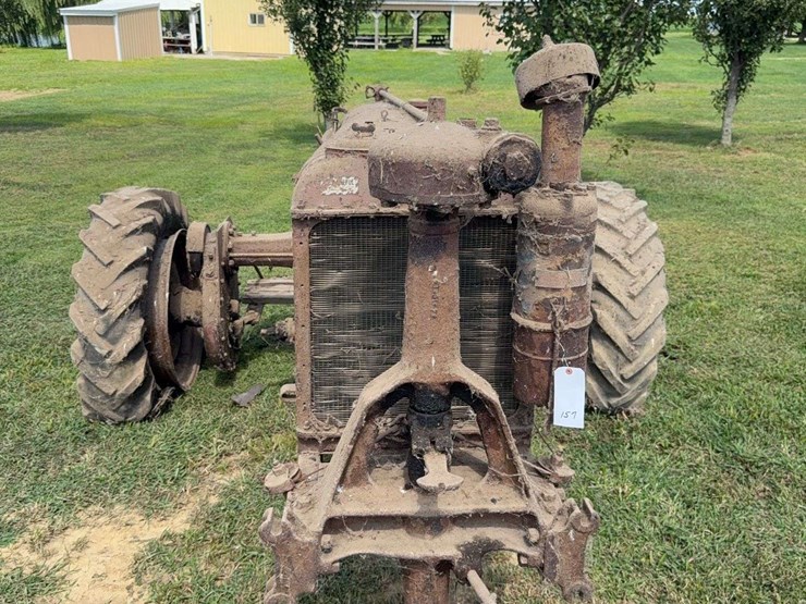 farmall-f-20-image-13