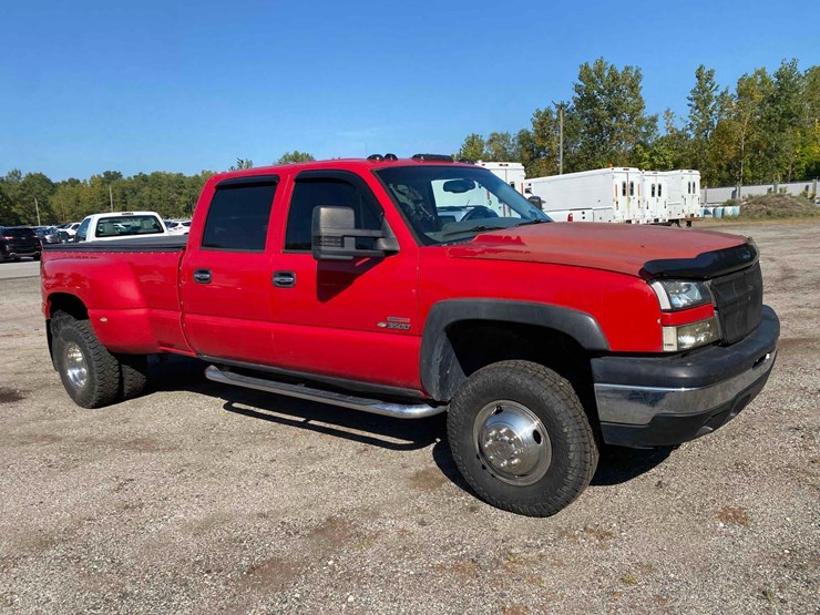 2005-chevrolet-3500-image-1
