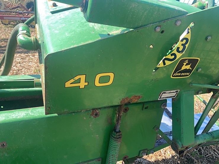 john-deere-328-image-26