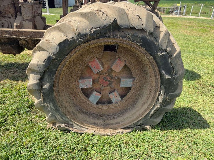farmall-f-20-image-23