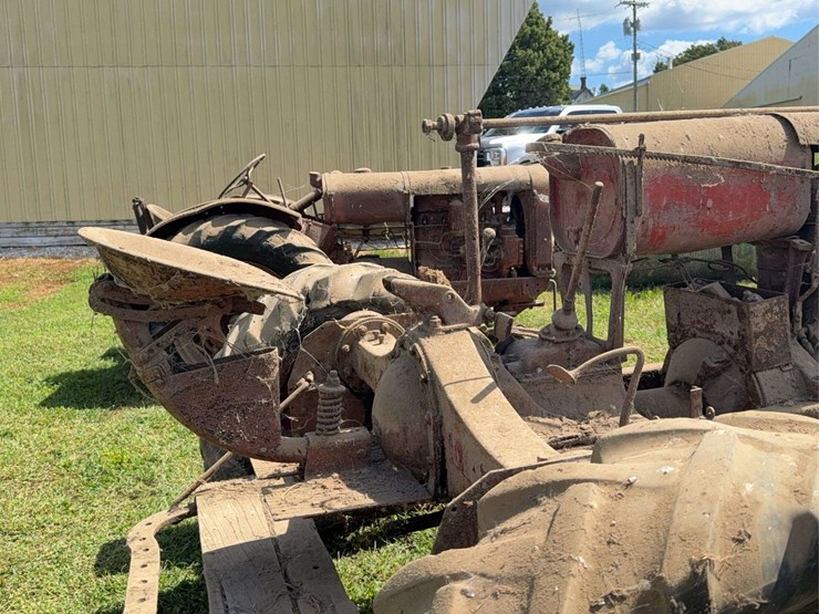 farmall-f-20-image-34