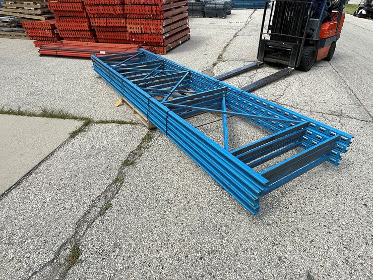 #1360-•-10'-pallet-racking-uprights-image-6