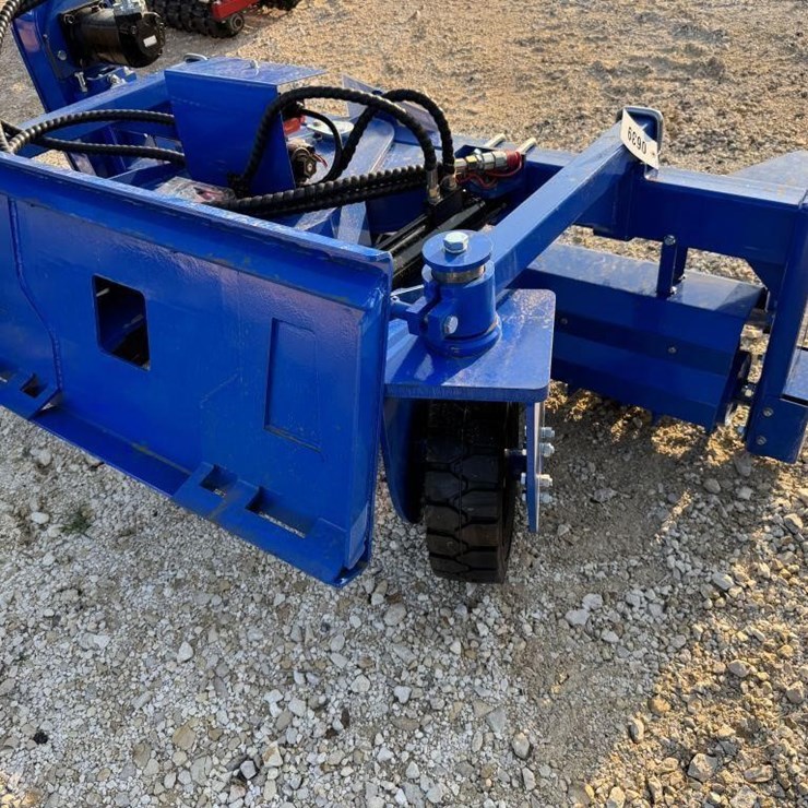 Agrotk, MODEL: SSSCR72, skid steer soil