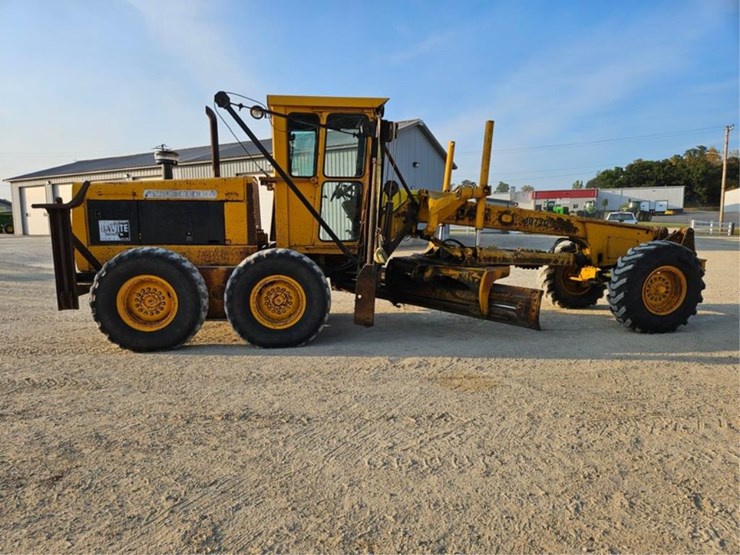 2012-deere-770a-image-6