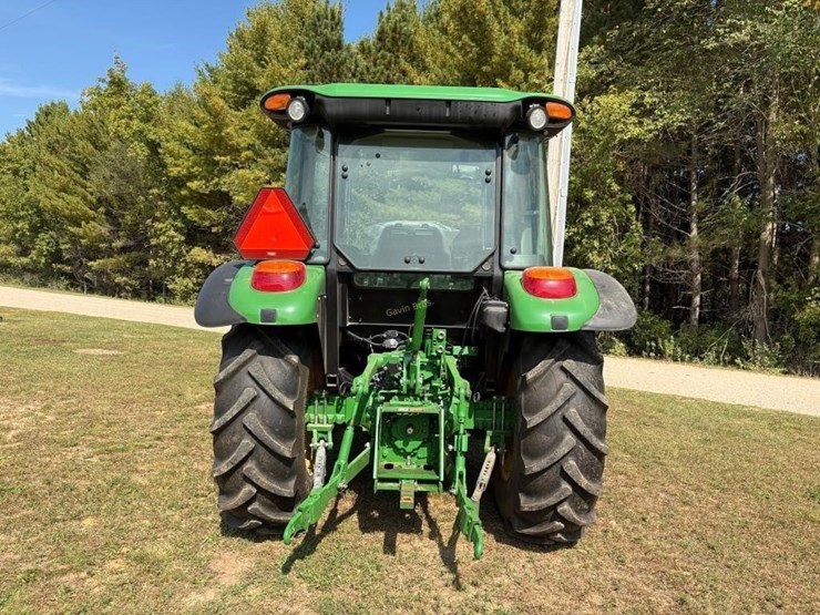 2018-john-deere-5075e-image-5