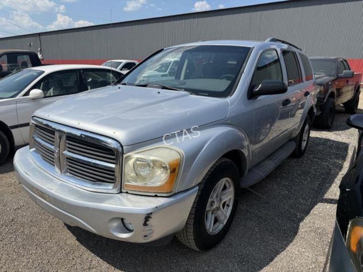 2005-dodge-durango-image-1