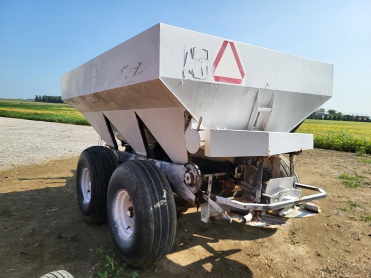 wilmar-6-ton-tandem-axle-lime/fertilizer-spreader-image-5