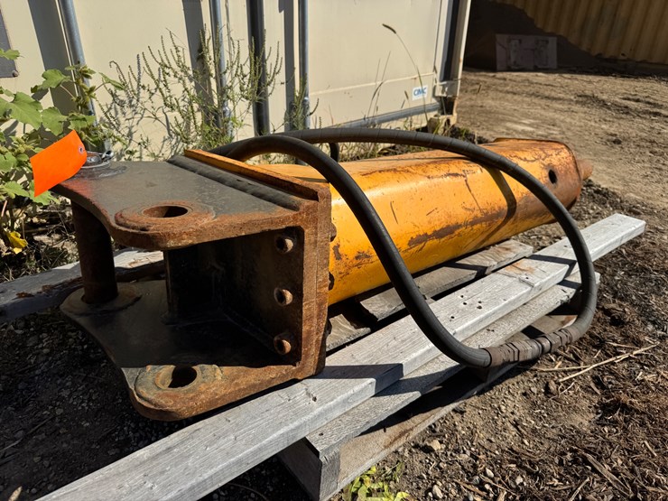 john-deere-310-image-2