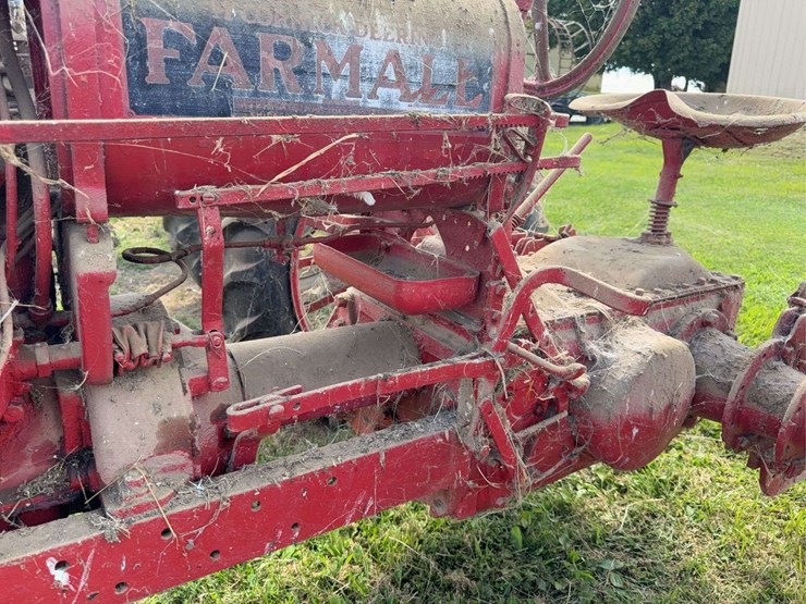 farmall-f-12-image-38