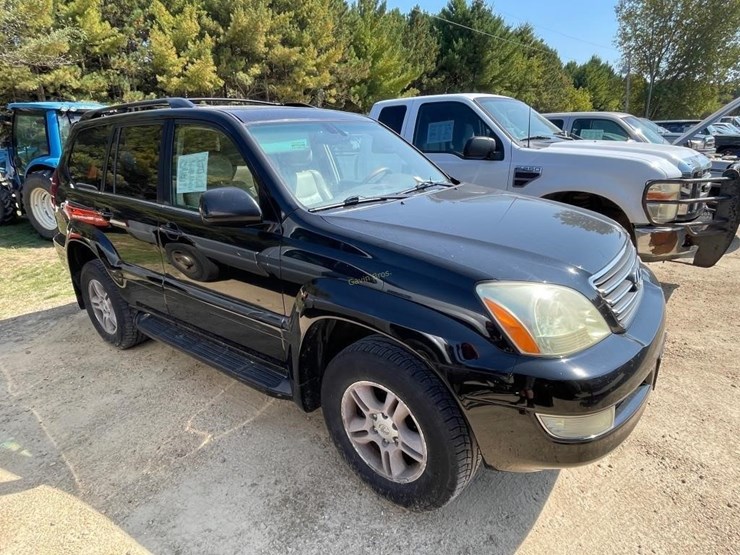 2004-lexus-gx470-suv-image-3