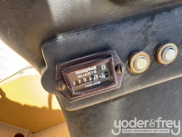 2012-load-lifter-2214-5d-image-24