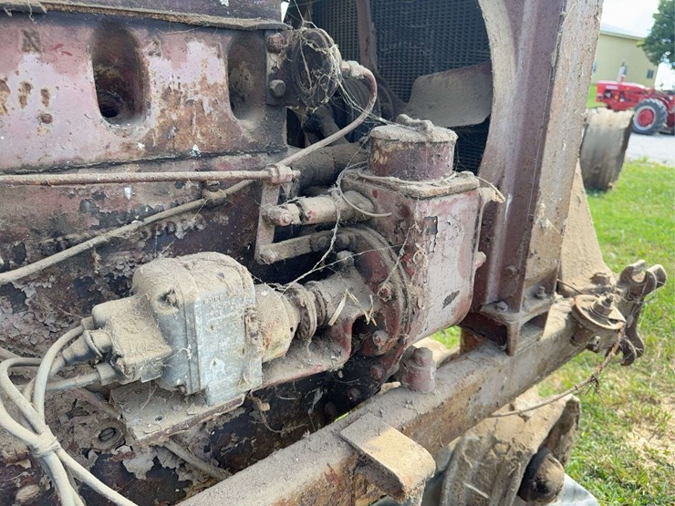 farmall-f-20-image-44