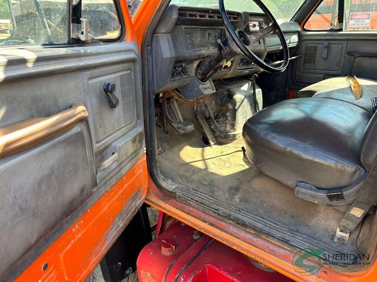 1991-ford-f700-image-39