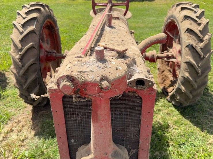 farmall-f-12-image-13