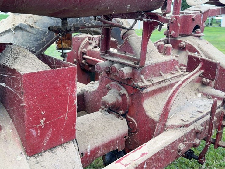 farmall-f-20-image-63